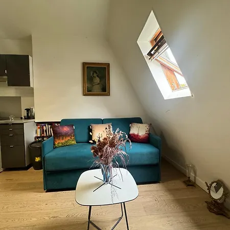 Cosy 5 Minutes Tour Eiffel Homestay szállás Párizs
