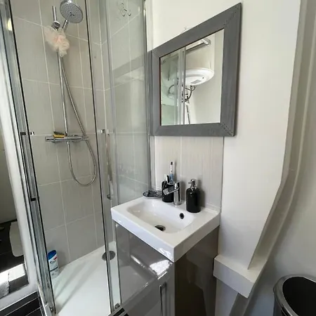 Проживание в семье Cosy 5 Minutes Tour Eiffel Париж