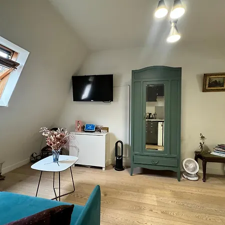 Проживание в семье Cosy 5 Minutes Tour Eiffel