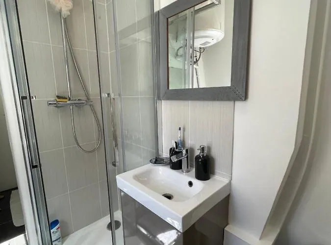 Habitación en casa particular Cosy 5 Minutes Tour Eiffel París